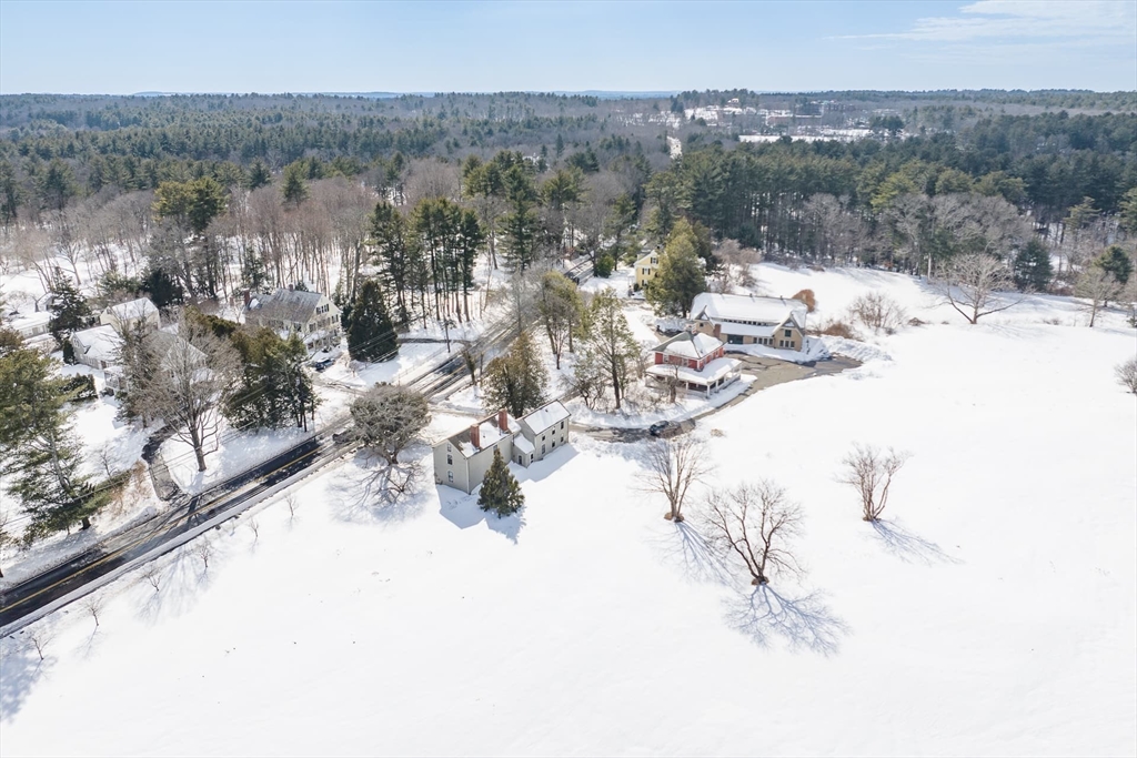 131 Wellesley Street Weston, MA 02493 - Photo 11 of 36