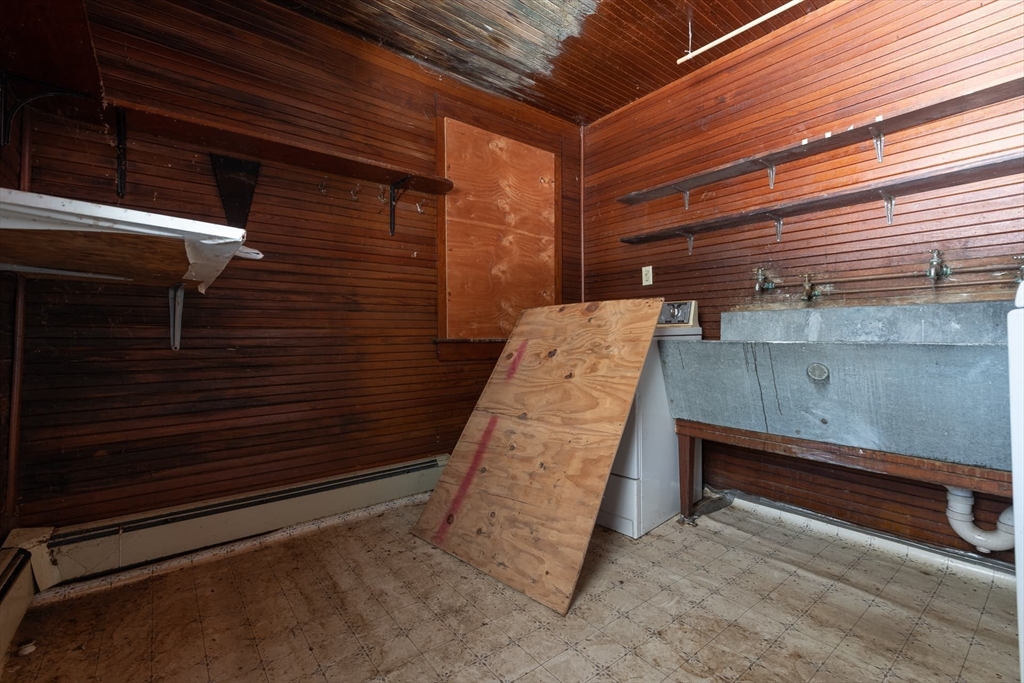 131 Wellesley Street Weston, MA 02493 - Photo 17 of 29