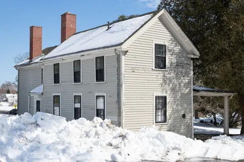 $850,000 | 131 Wellesley Street, Weston, MA 02493