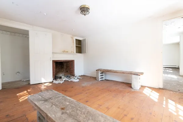 $850,000 | 131 Wellesley Street, Weston, MA 02493