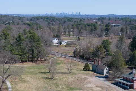 $850,000 | 131 Wellesley Street, Weston, MA 02493