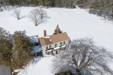$850,000 | 131 Wellesley Street, Weston, MA 02493