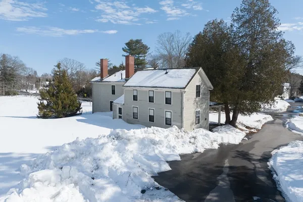 $850,000 | 131 Wellesley Street, Weston, MA 02493