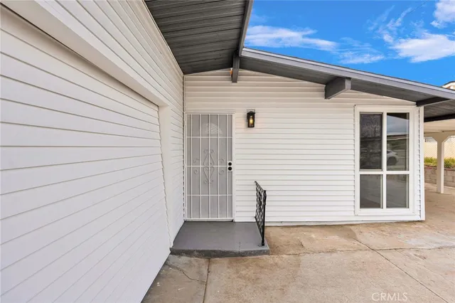 $269,999 | 700 Agnes Drive, Barstow, CA 92311