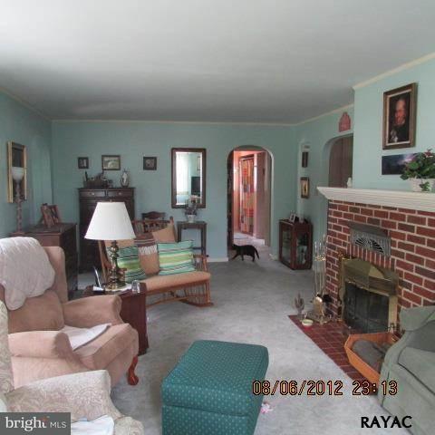 318 George Street Hanover, PA 17331 - Photo 6 of 31 Gallery Image 6