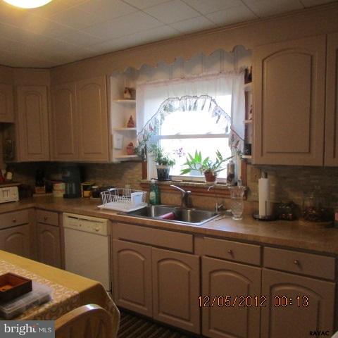 318 George Street Hanover, PA 17331 - Photo 8 of 31 Gallery Image 8