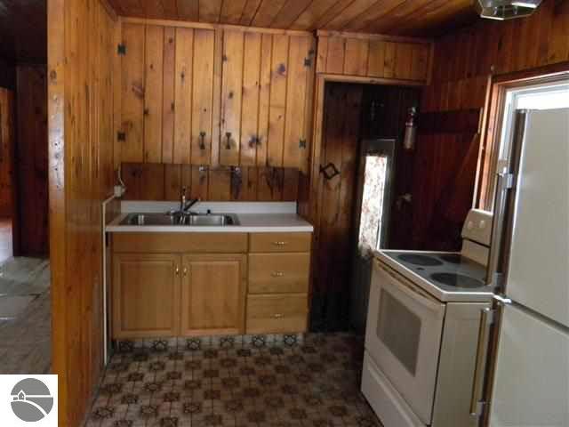 2220 Bass Lake Road Lupton, MI 48635 - Photo 10 of 11 1751486-9.JPG