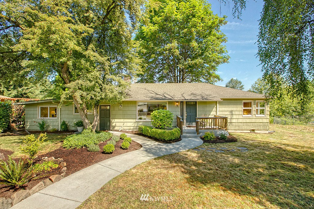 11128 East Riverside Drive Bothell, WA 98011 - Photo 3 of 10