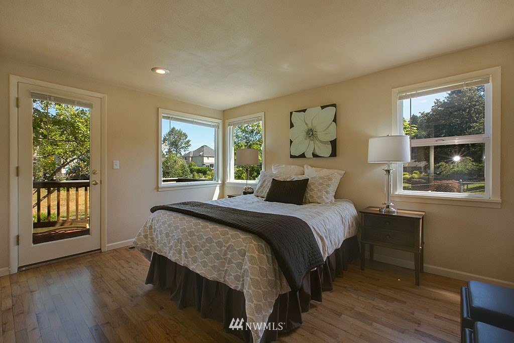 11128 East Riverside Drive Bothell, WA 98011 - Photo 7 of 10