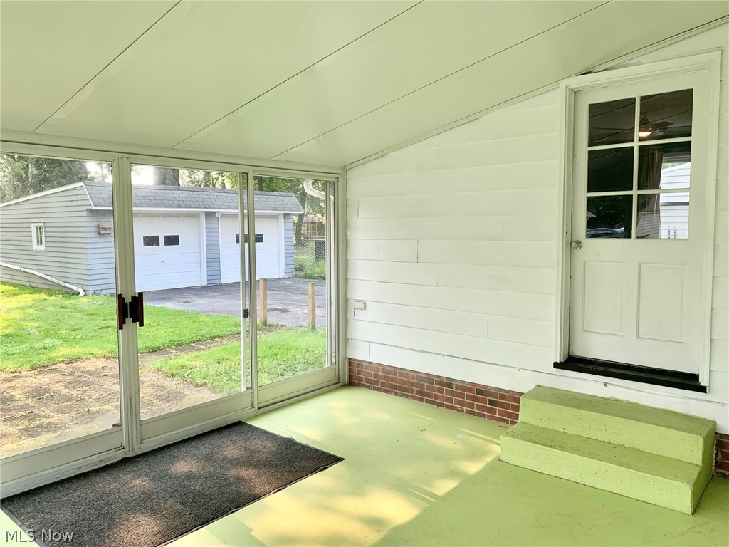 1633 Lander Road Cleveland, OH 44124 - Photo 28 of 32