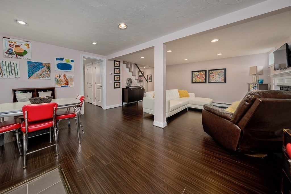 11 Eastview Road Hopkinton, MA 01748 - Photo 22 of 30 Gallery Image 22