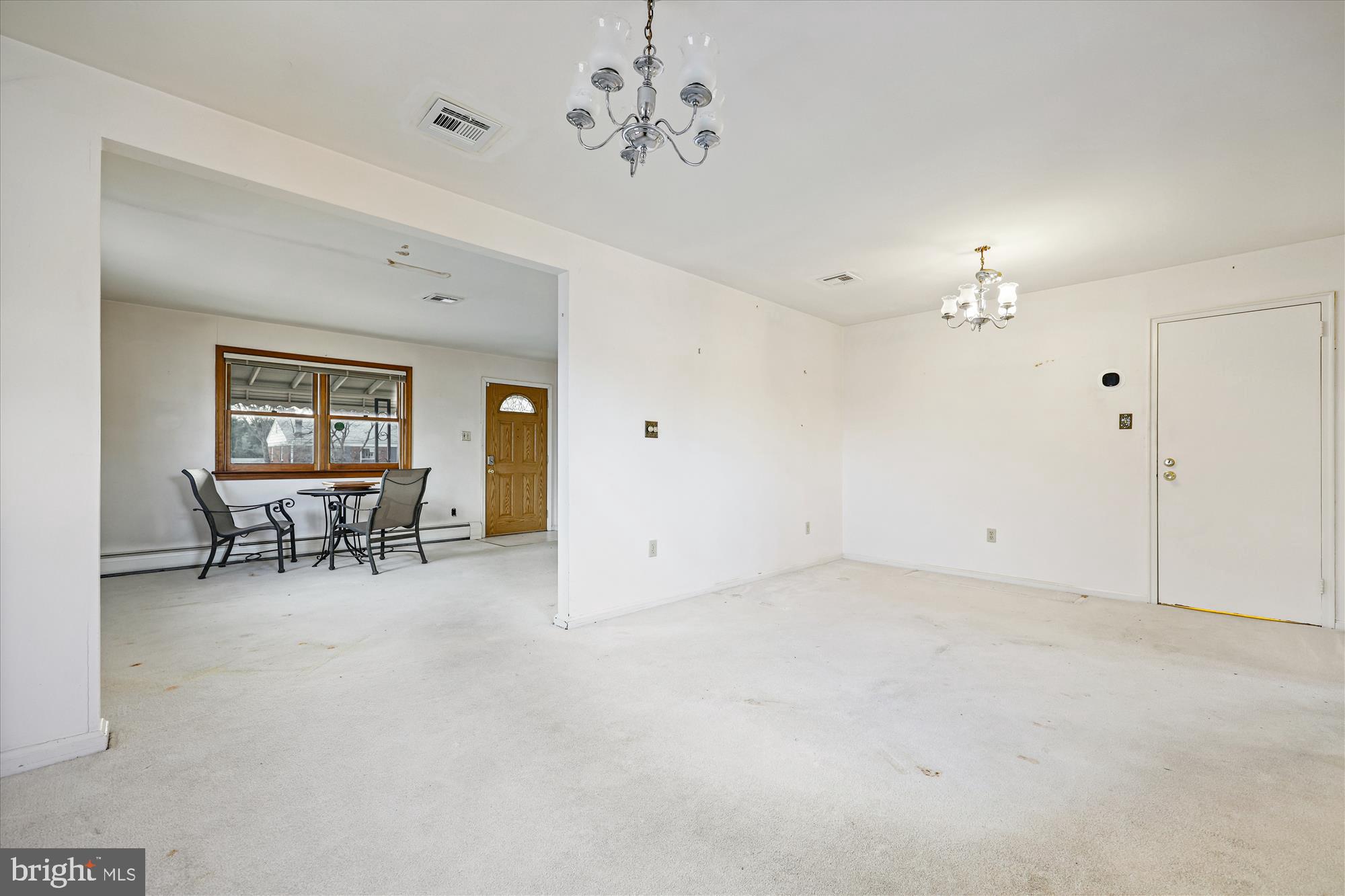 4717 Topping Road Rockville, MD 20852 - Photo 4 of 57 Living Room/Dining Room