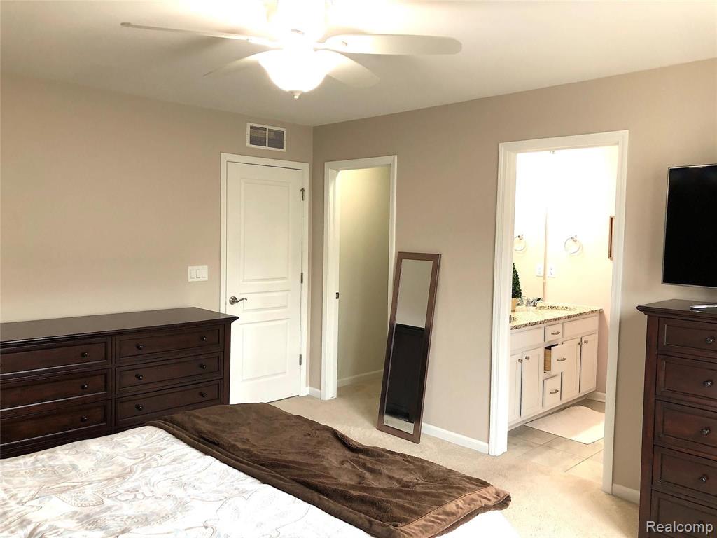 2629 Helmsdale Circle Rochester, MI 48307 - Photo 16 of 28 Gallery Image 16