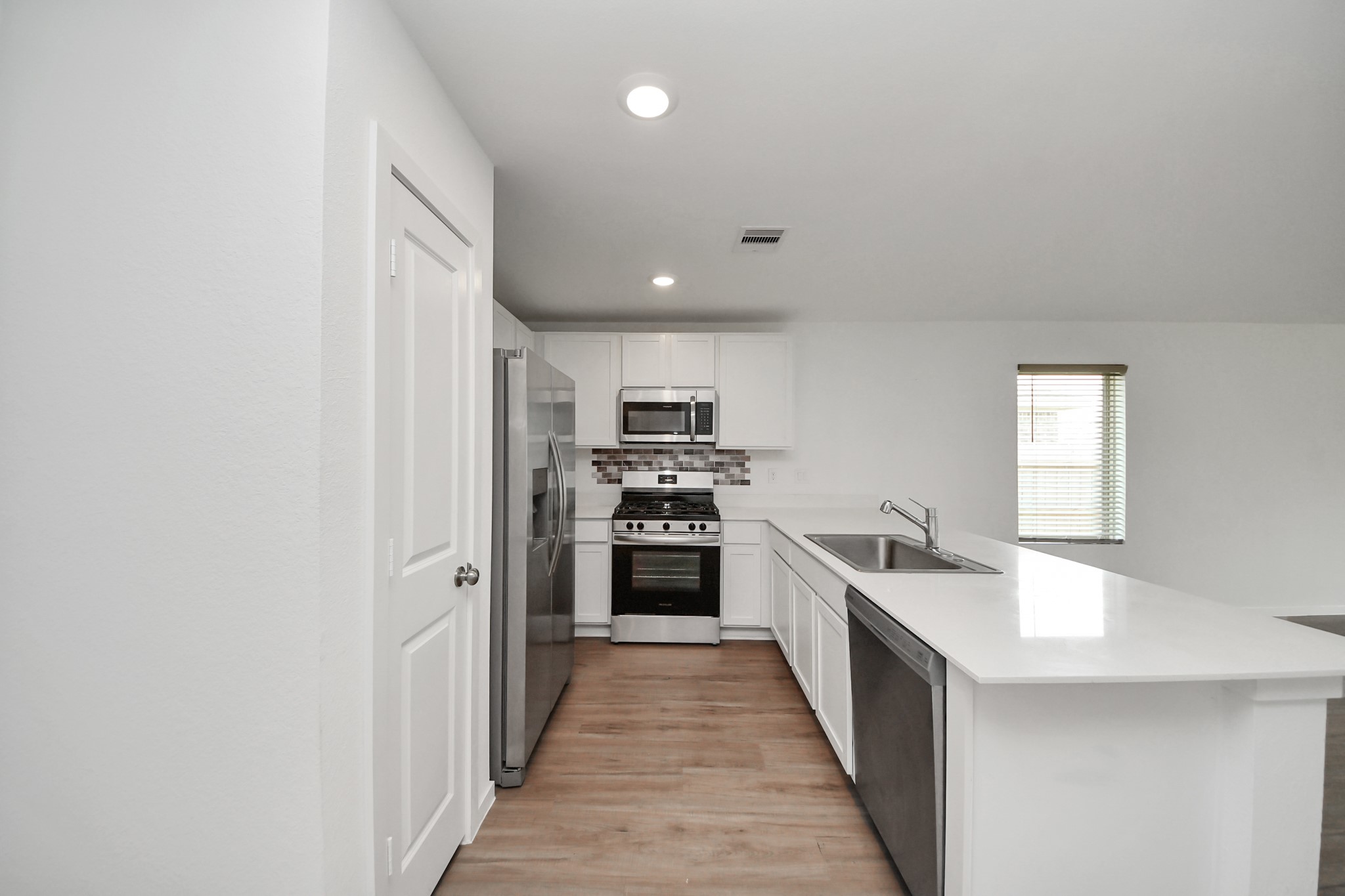 1607 Red Oak Drive Rosenberg, TX 77471 - Photo 3 of 39