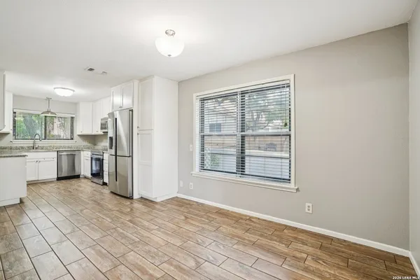 $2,400 | 6106 Vance Jackson Road, Unit 42, San Antonio, TX 78230