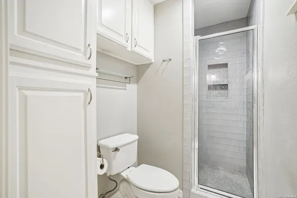 $2,400 | 6106 Vance Jackson Road, Unit 42, San Antonio, TX 78230