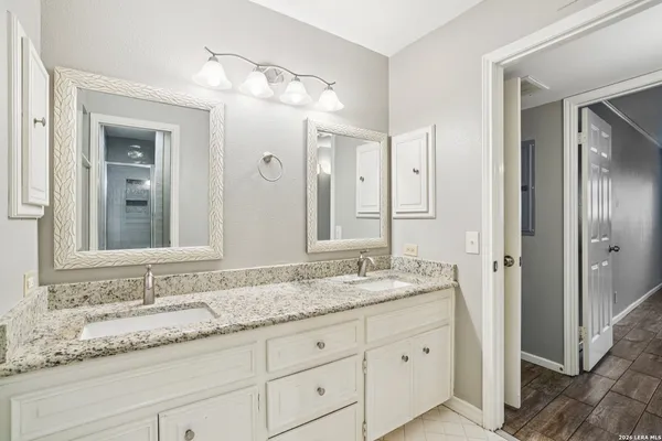 $2,400 | 6106 Vance Jackson Road, Unit 42, San Antonio, TX 78230