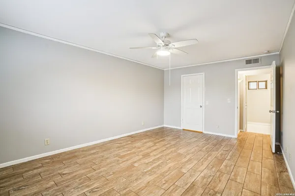 $2,400 | 6106 Vance Jackson Road, Unit 42, San Antonio, TX 78230