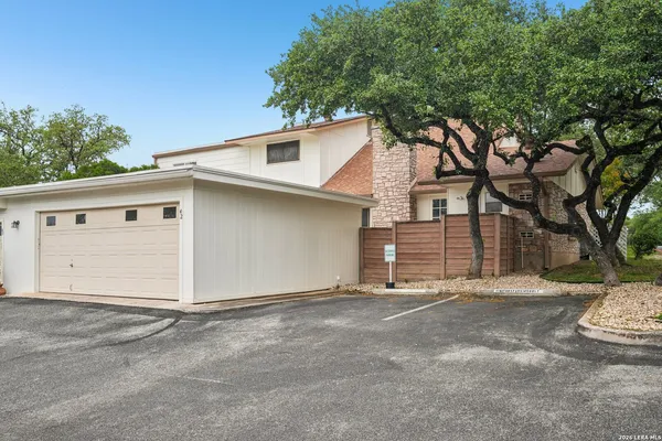 $2,400 | 6106 Vance Jackson Road, Unit 42, San Antonio, TX 78230