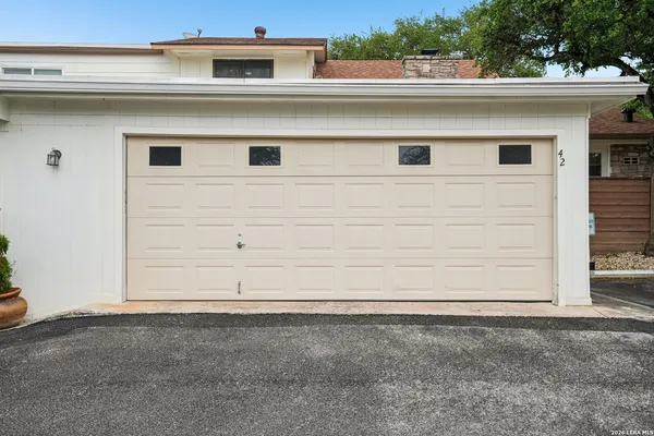 $2,400 | 6106 Vance Jackson Road, Unit 42, San Antonio, TX 78230