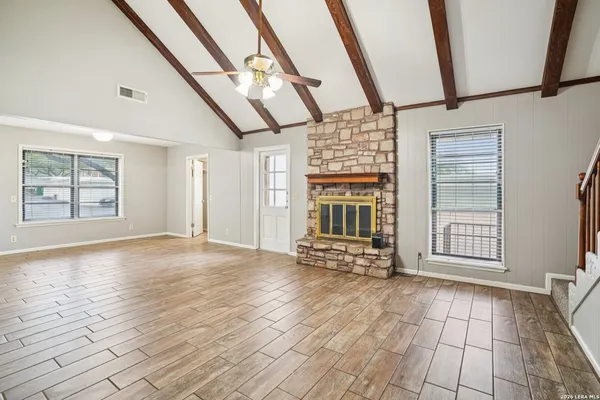 $2,400 | 6106 Vance Jackson Road, Unit 42, San Antonio, TX 78230