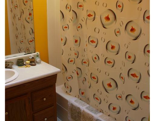 210 Hosmer Pond Road Camden, ME 04843 - Photo 7 of 14 Bathroom.