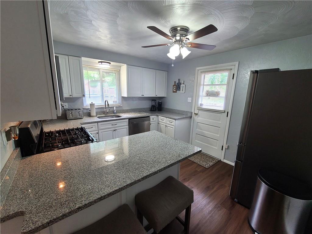 2399 Foster Road White Oak, PA 15131 - Photo 9 of 25 Gallery Image 9