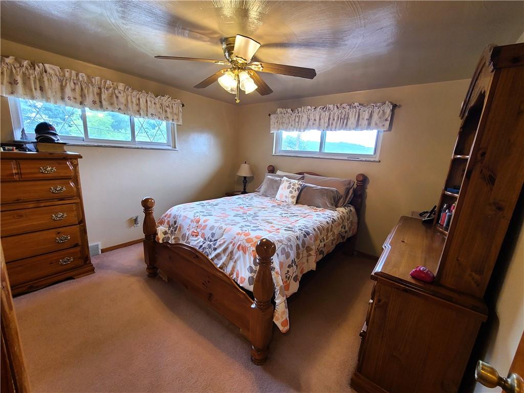 2399 Foster Road White Oak, PA 15131 - Photo 10 of 25 Gallery Image 10