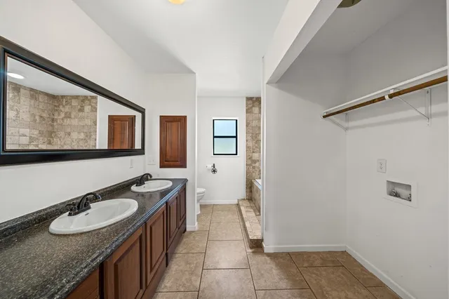 $1,195,000 | 2180 Medina Highway, Kerrville, TX 78028