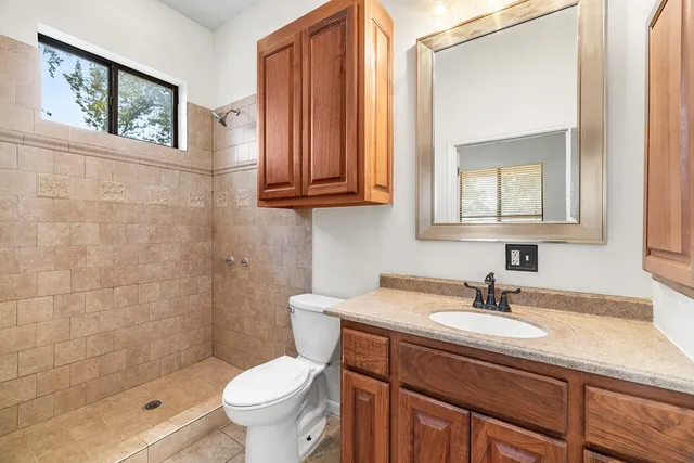 $1,195,000 | 2180 Medina Highway, Kerrville, TX 78028