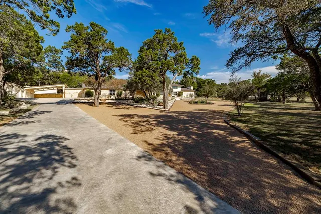 $1,195,000 | 2180 Medina Highway, Kerrville, TX 78028