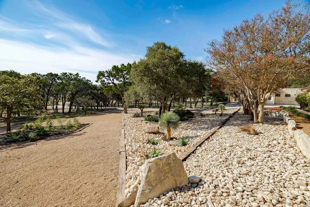 $1,195,000 | 2180 Medina Highway, Kerrville, TX 78028
