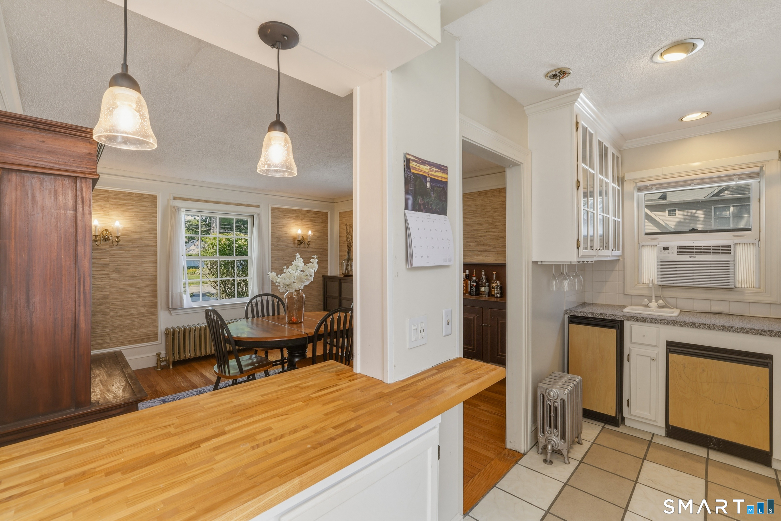 9 Bainbridge Road West Hartford, CT 06119 - Photo 11 of 40