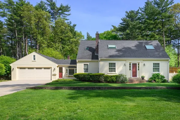 $989,000 | 494 Cushing Street, Hingham, MA 02043