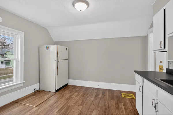 $119,900 | 200 South Elm Avenue, Jackson, MI 49203