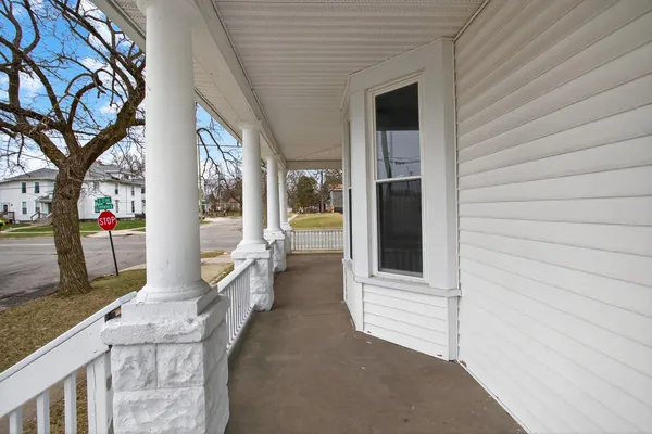 $119,900 | 200 South Elm Avenue, Jackson, MI 49203