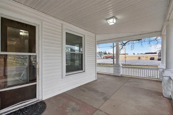 $119,900 | 200 South Elm Avenue, Jackson, MI 49203