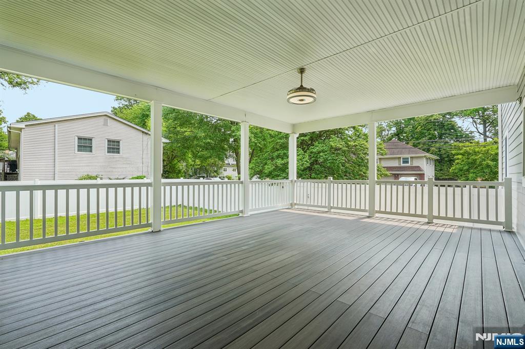 109 Prospect Street Paramus, NJ 07652 - Photo 25 of 33 Gallery Image 25