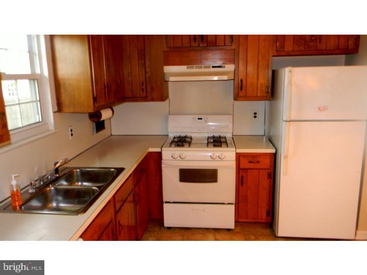 41 Elmont Road Hamilton, NJ 08610 - Photo 6 of 10 Kitchen