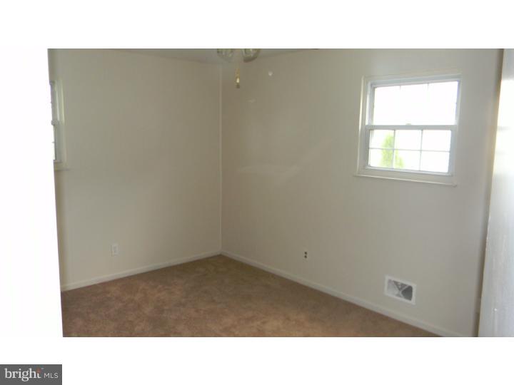 41 Elmont Road Hamilton, NJ 08610 - Photo 10 of 10 Bedroom