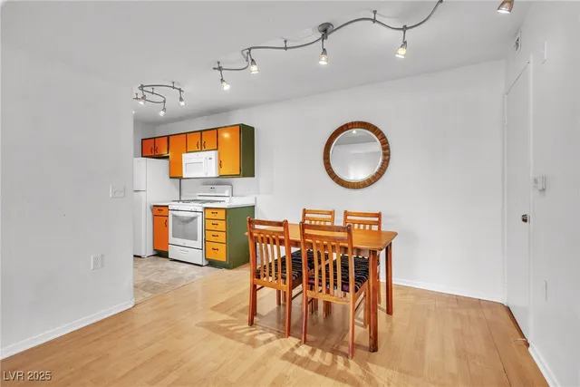 $1,275 | 7885 West Flamingo Road, Unit 1059, Las Vegas, NV 89147