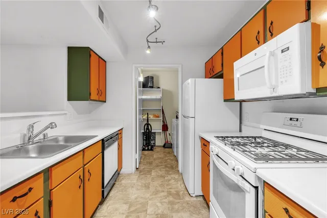 $1,275 | 7885 West Flamingo Road, Unit 1059, Las Vegas, NV 89147