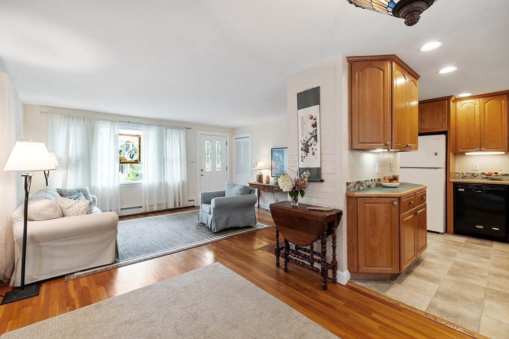 2 Putnam Road Bedford, MA 01730 - Photo 8 of 41 Gallery Image 8