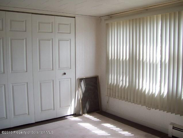 522 Main Street Dupont, PA 18641 - Photo 7 of 10 Gallery Image 7