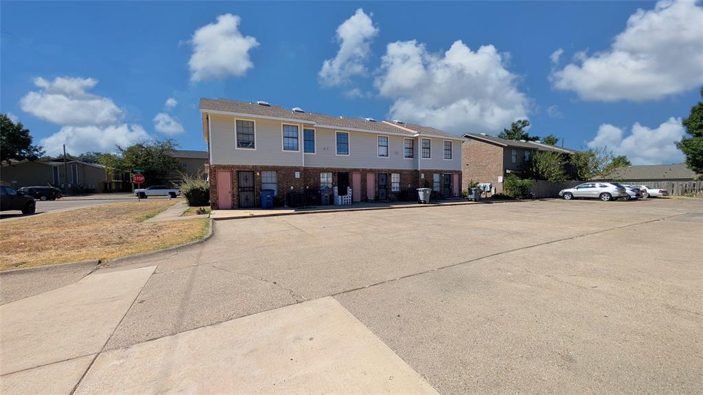 8001 Rothington Road, Unit 11 Dallas, TX 75227 - Photo 18 of 24 Gallery Image 18