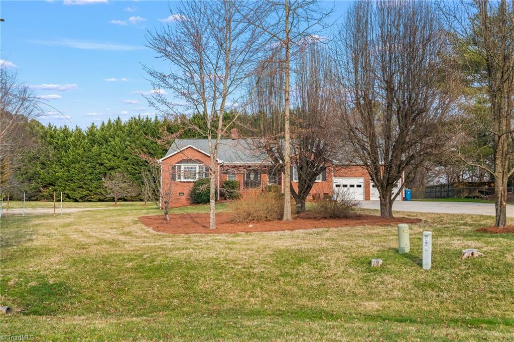 9 Pilot Circle Greensboro, NC 27407 - Photo 3 of 50 SEDGEFIELD BEAUTY! Covered front porch beckons you!