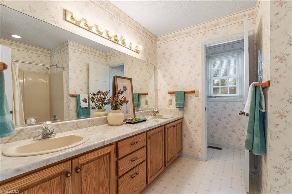 9 Pilot Circle Greensboro, NC 27407 - Photo 34 of 50 Plenty of guest space!