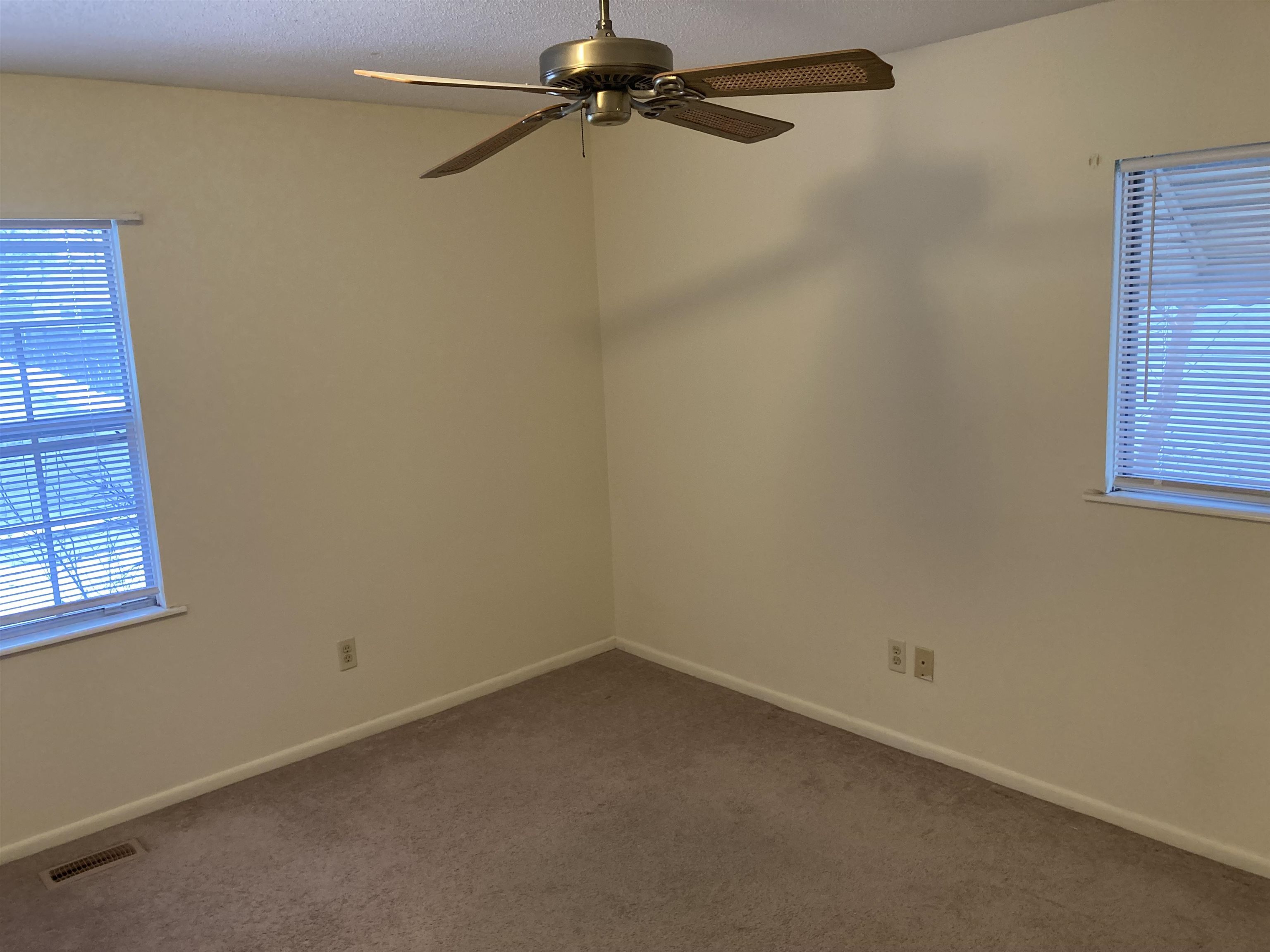 3308 Kilberry Road Lansing, MI 48911 - Photo 22 of 47 50165299-f12188ab-d218-49d1-898e-2f4ba658ad26.JPG