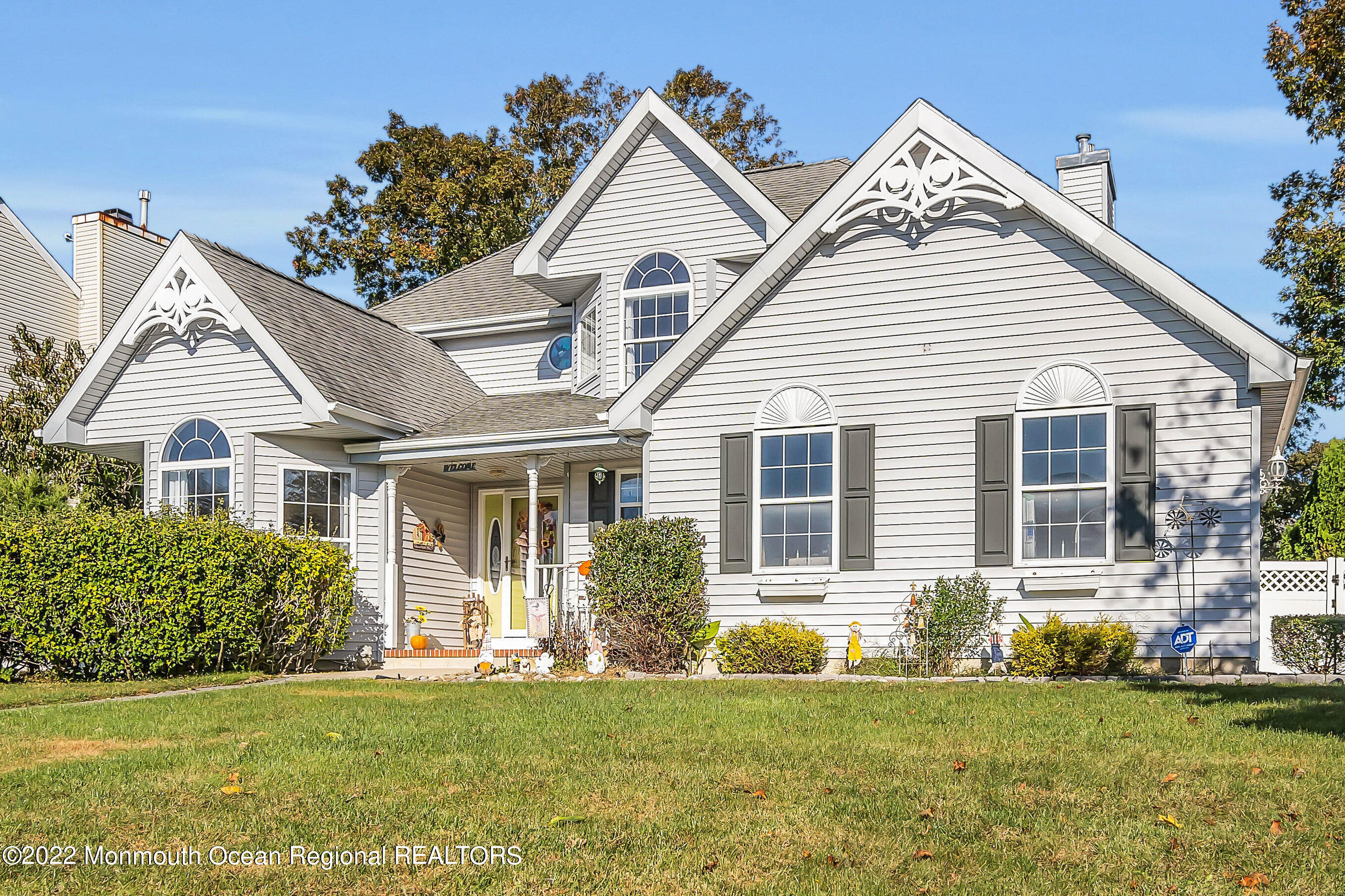 124 Compass Road Manahawkin, NJ 08050 - Photo 3 of 36 003_dsc00261-1f3