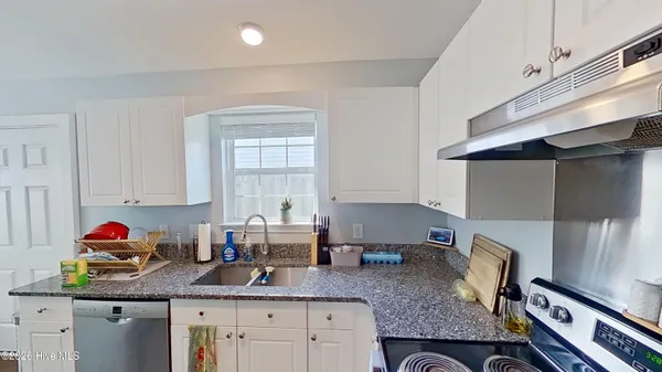 $1,900 | 4241 Sunglow Drive, Wilmington, NC 28405